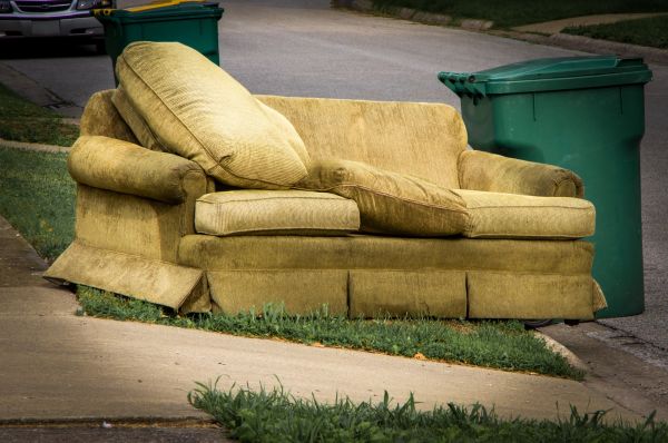 Sofa Removal Service in Lake Stevens
