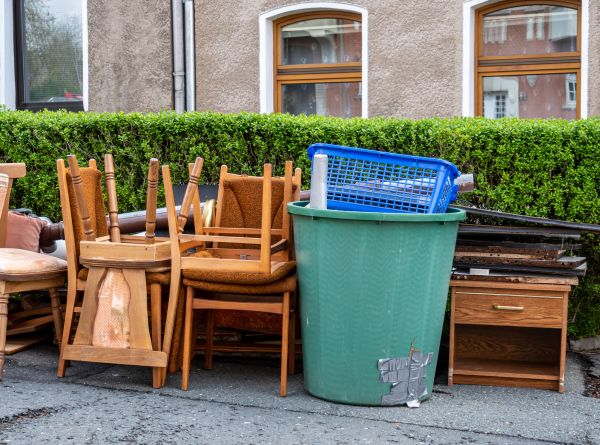 Chair Disposal Service in Lake Stevens