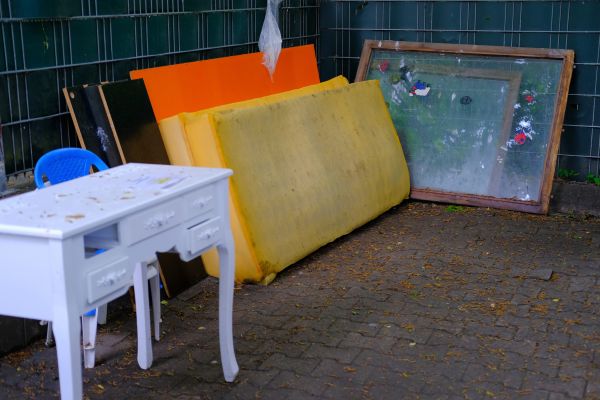 Old Furniture Disposal in Lake Stevens